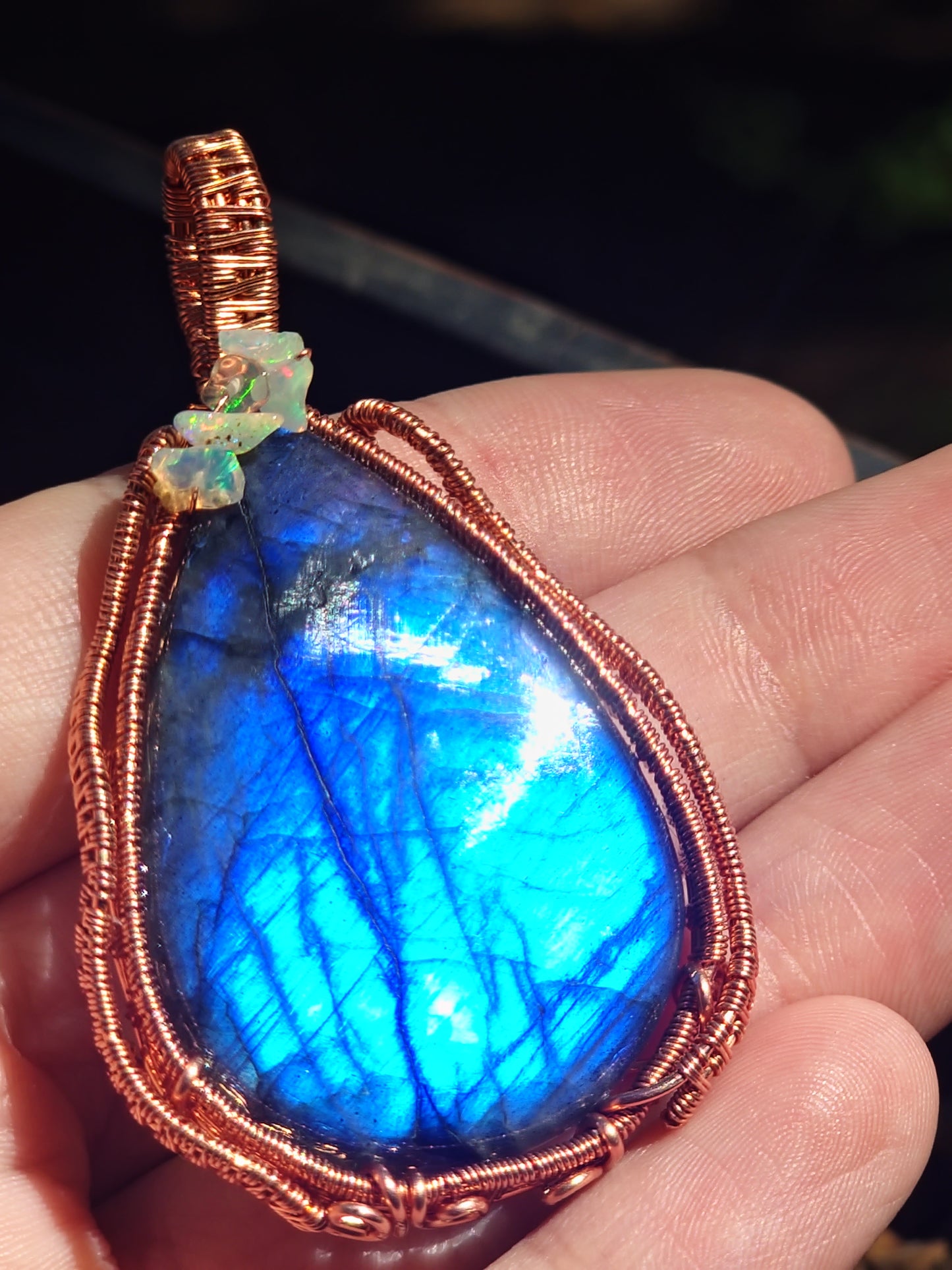 Blue Flash Labradorite Pendant