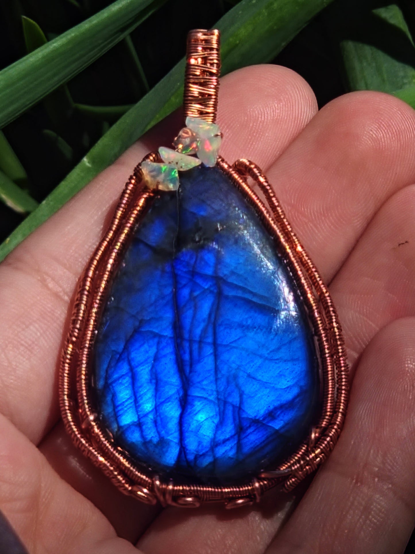 Blue Flash Labradorite Pendant