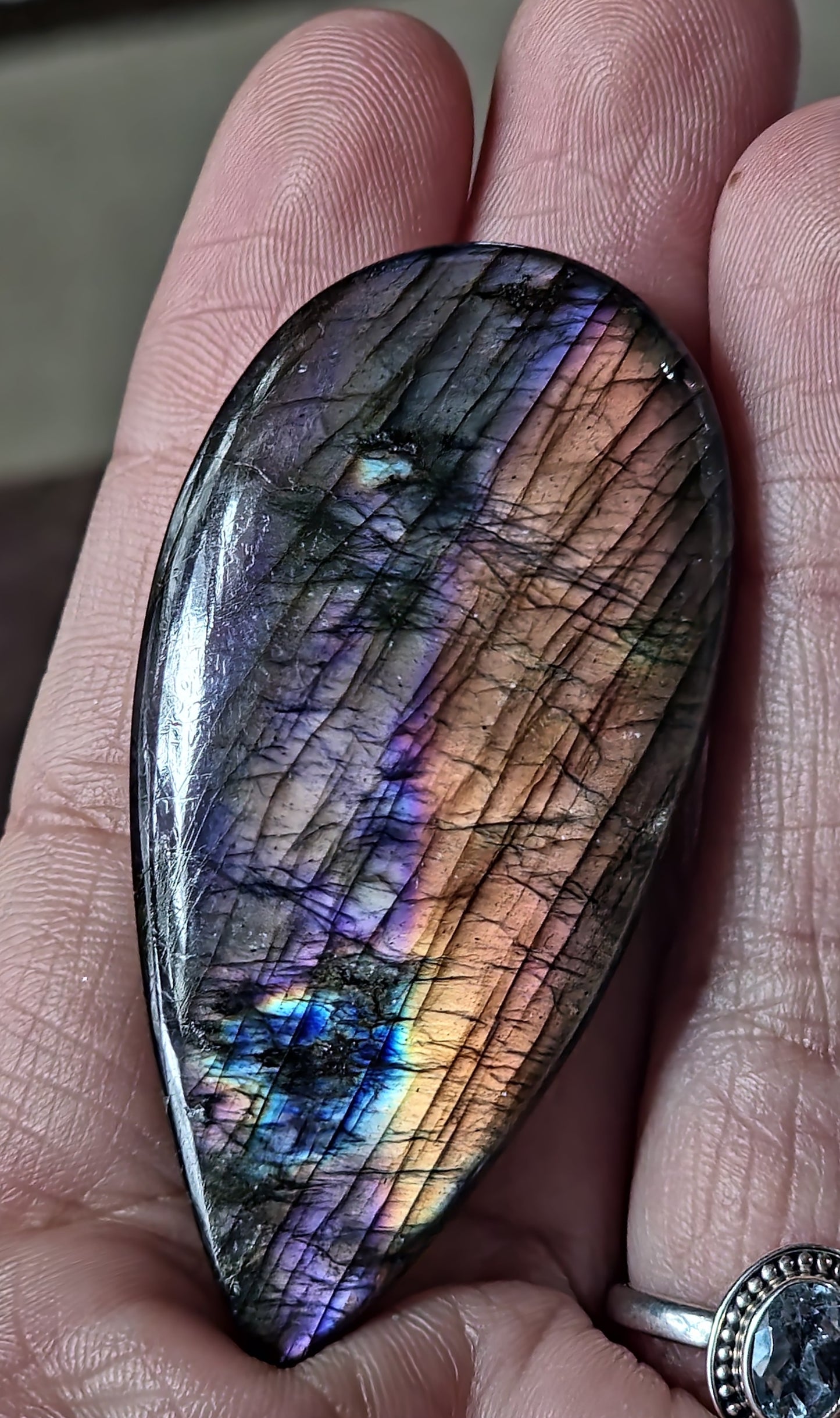 AAA Rainbow Flash Labradorite