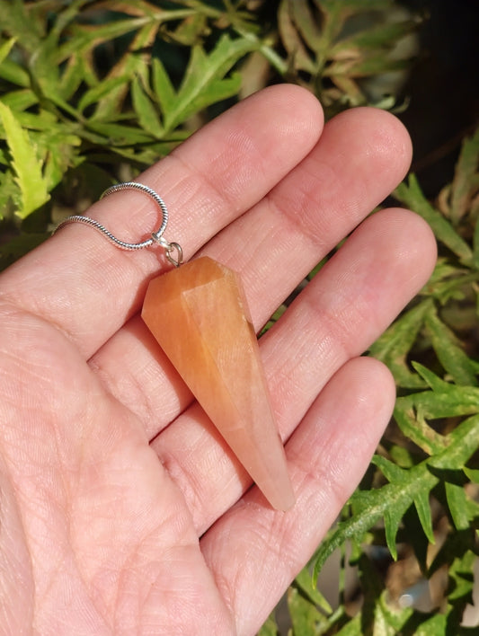 Grade AAA Orange Adventurine Pendulum Point Necklace